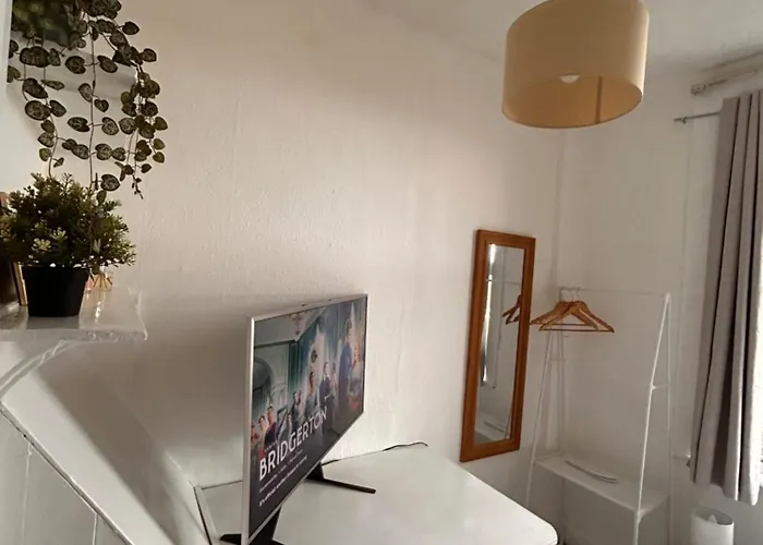 Cozy Single Room Near Station